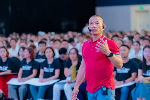 tư duy Phạm Thành Long vào quảng cáo Facebook