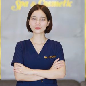 Bác sĩ da liễu Nguyễn Hương làm marketing phòng khám