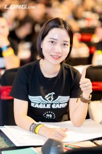 Bác sĩ học tập làm marketing