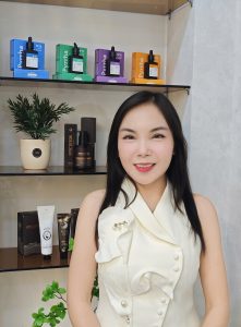 Lăng Tuyền làm marketing