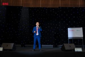 Bác sĩ Quang Hòa làm marketing