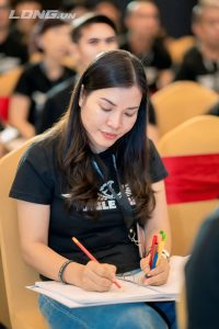 Ngô Thị Út Luân học tập marketing mỹ phẩm